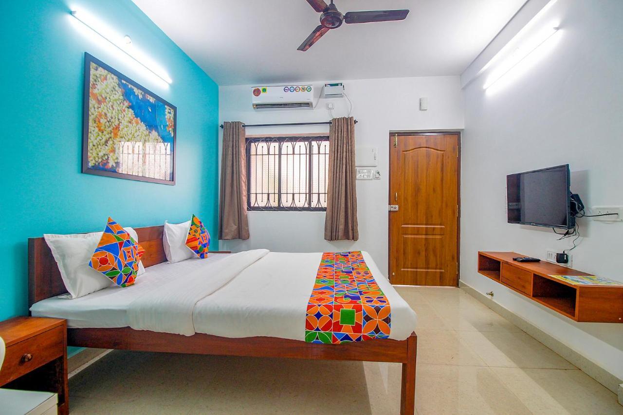 Fabescape Sk Studios With Pool & Gym, Arpora Old Goa Exterior photo